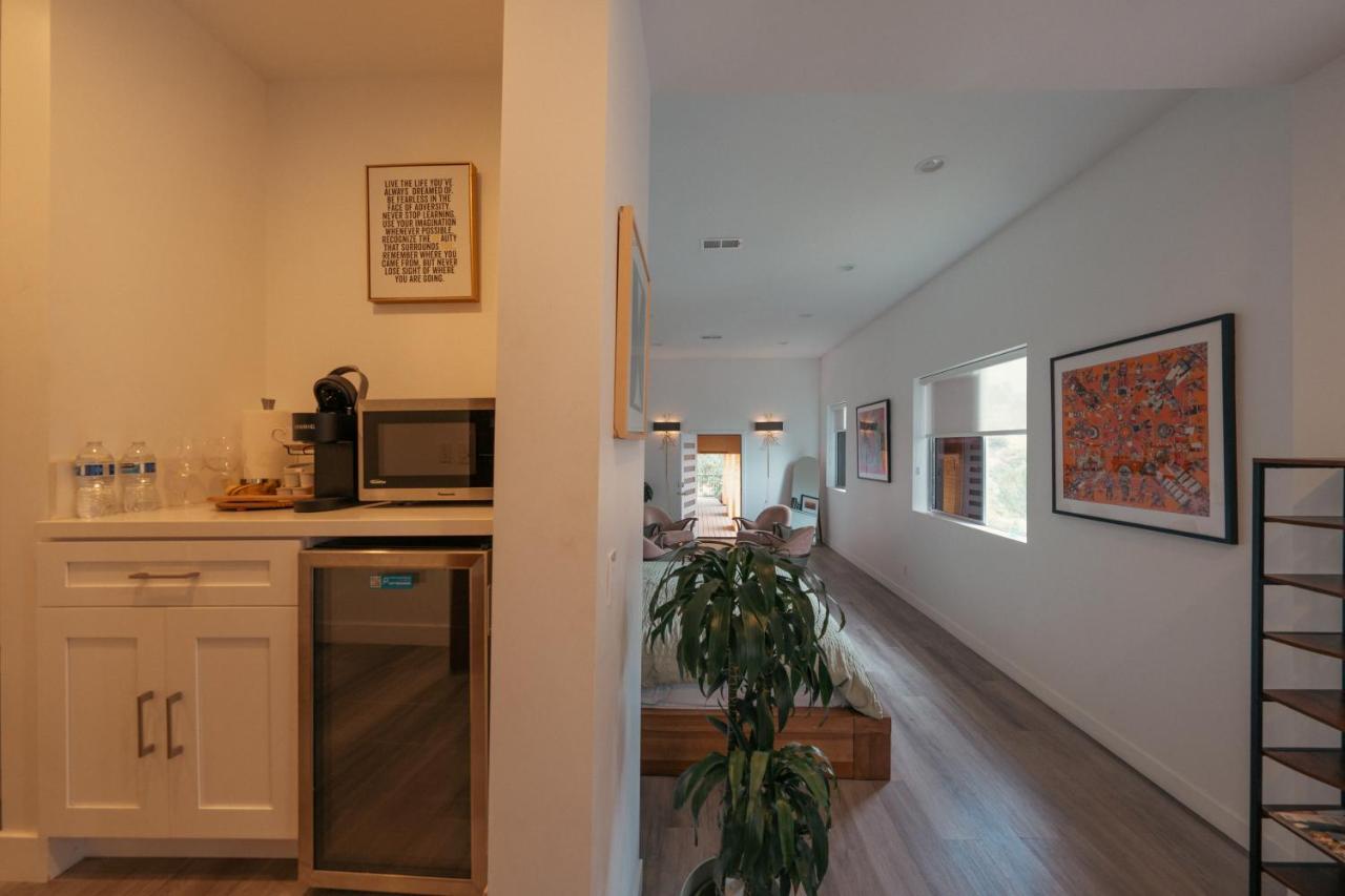 Stunning View Hollywood Hills Guest House Лос-Анджелес Екстер'єр фото